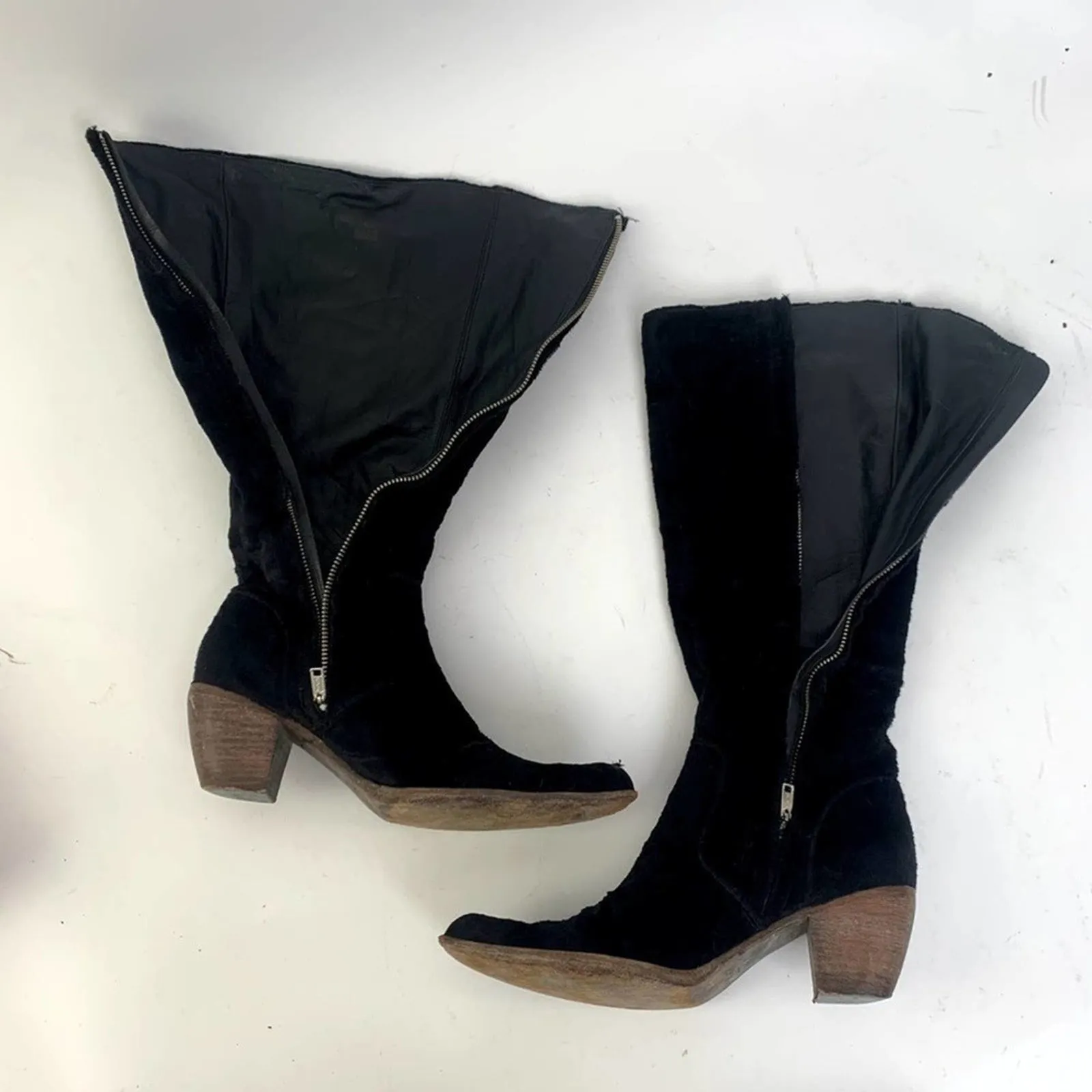 Elizabeth and James Black E-ryder Velvet Western Boots / Booties - 6.5