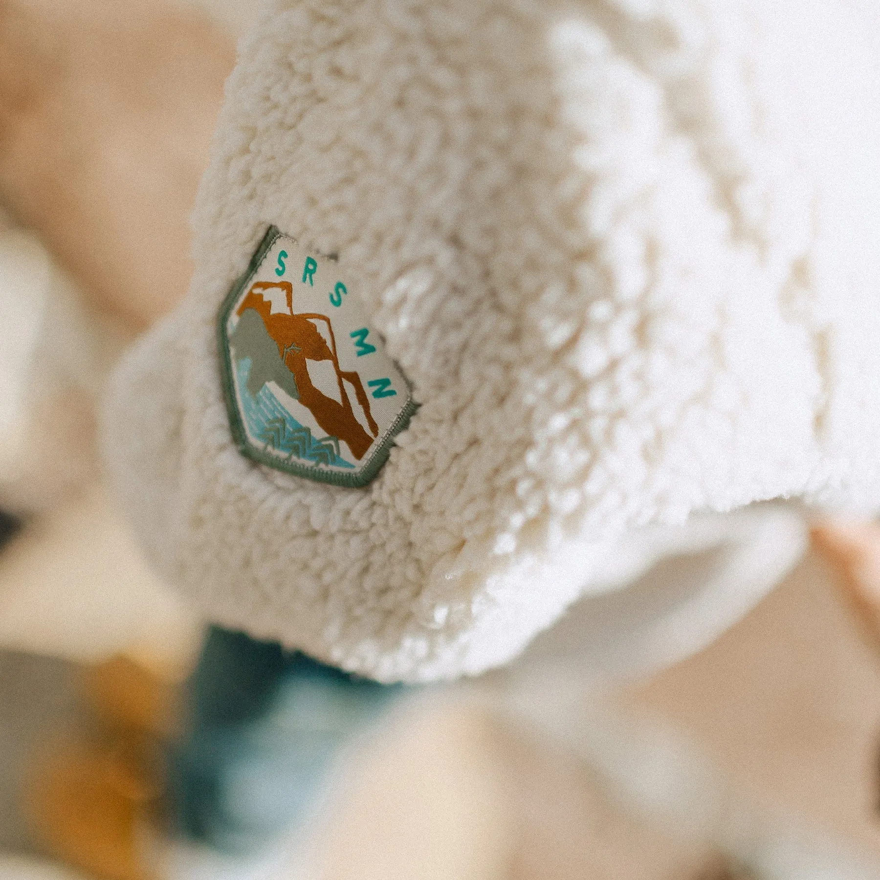 IVORY SHERPA VEST WITH HOOD, CHILD
